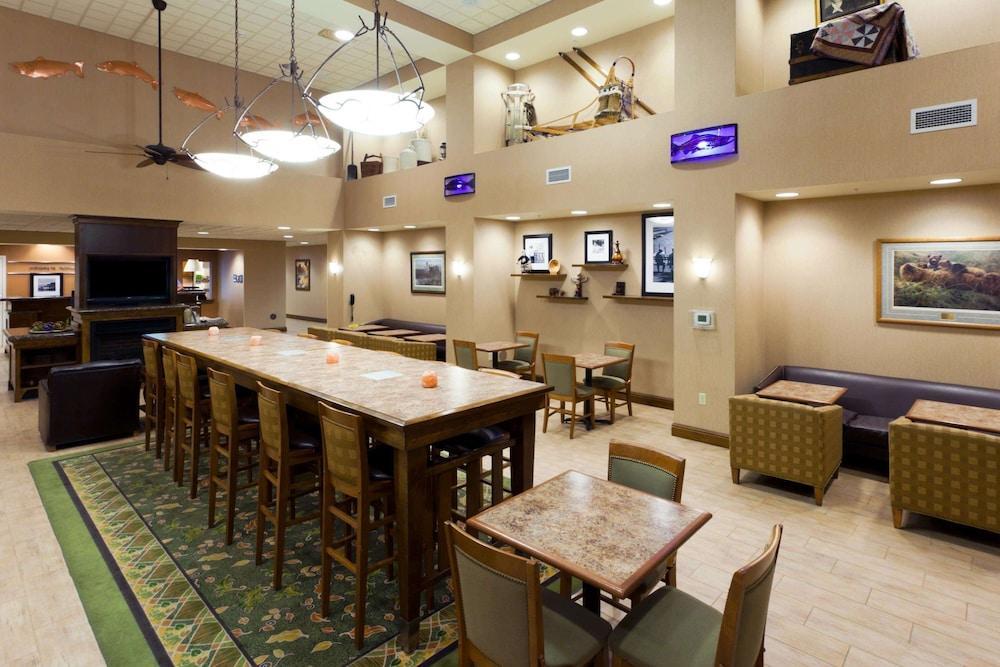 Hampton Inn & Suites Fairbanks Ngoại thất bức ảnh