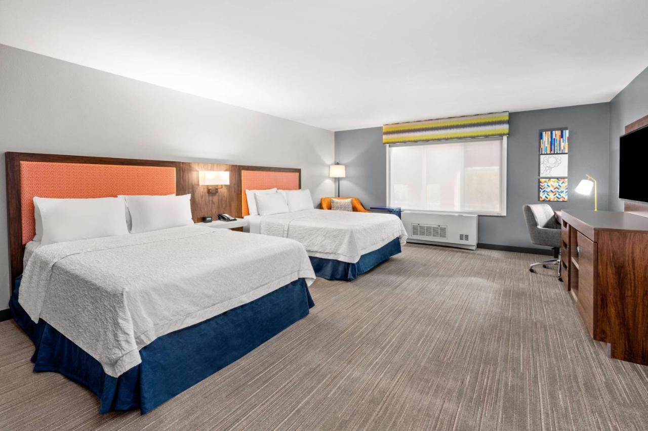 Hampton Inn & Suites Fairbanks Ngoại thất bức ảnh