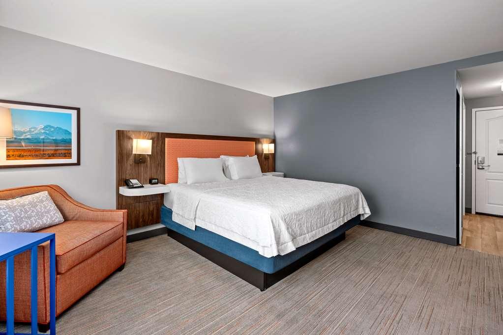 Hampton Inn & Suites Fairbanks Phòng bức ảnh