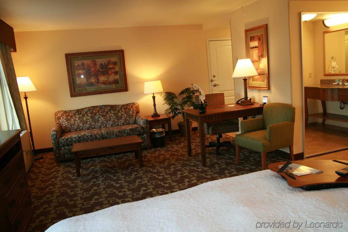 Hampton Inn & Suites Fairbanks Phòng bức ảnh