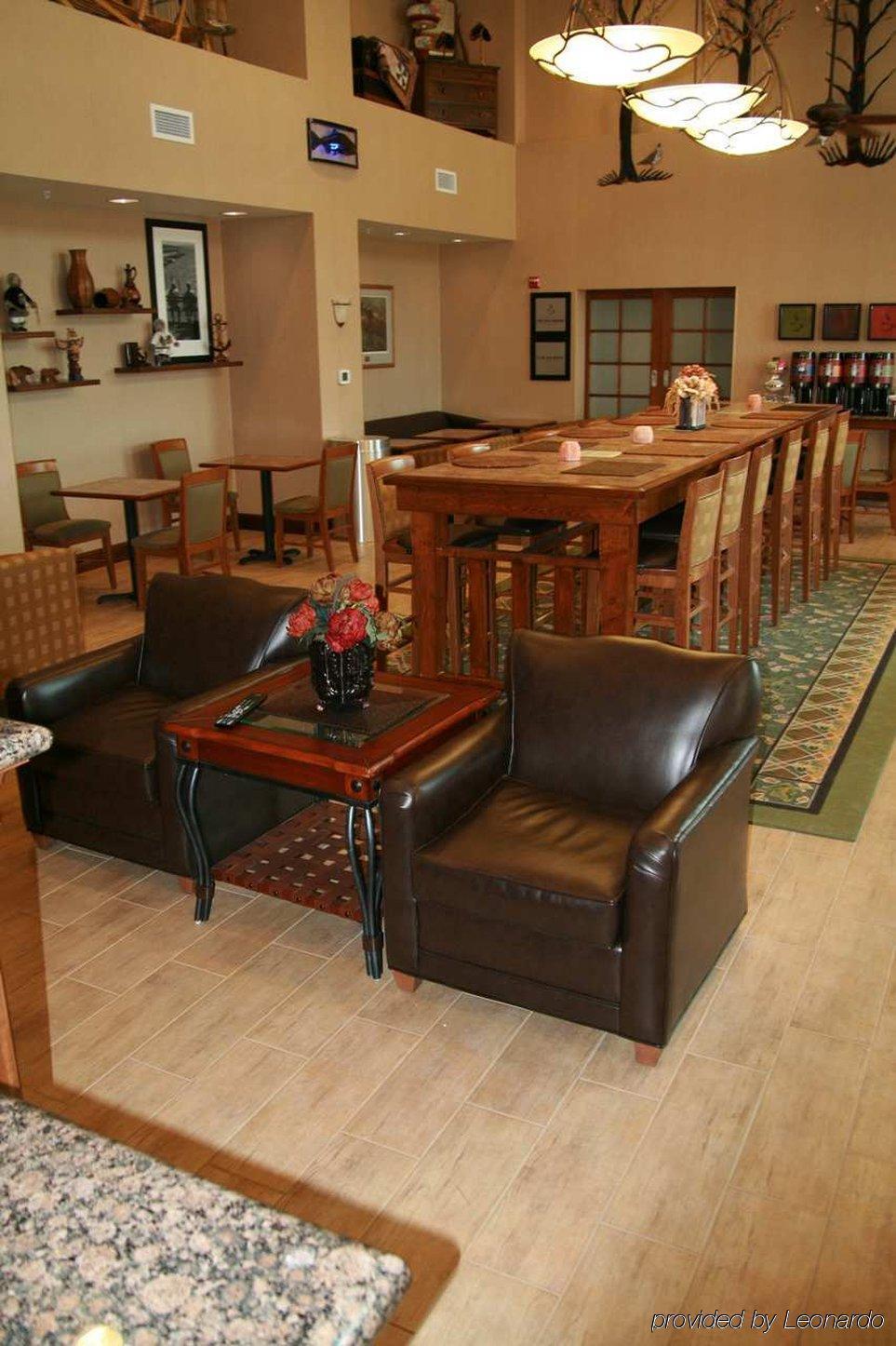 Hampton Inn & Suites Fairbanks Nhà hàng bức ảnh